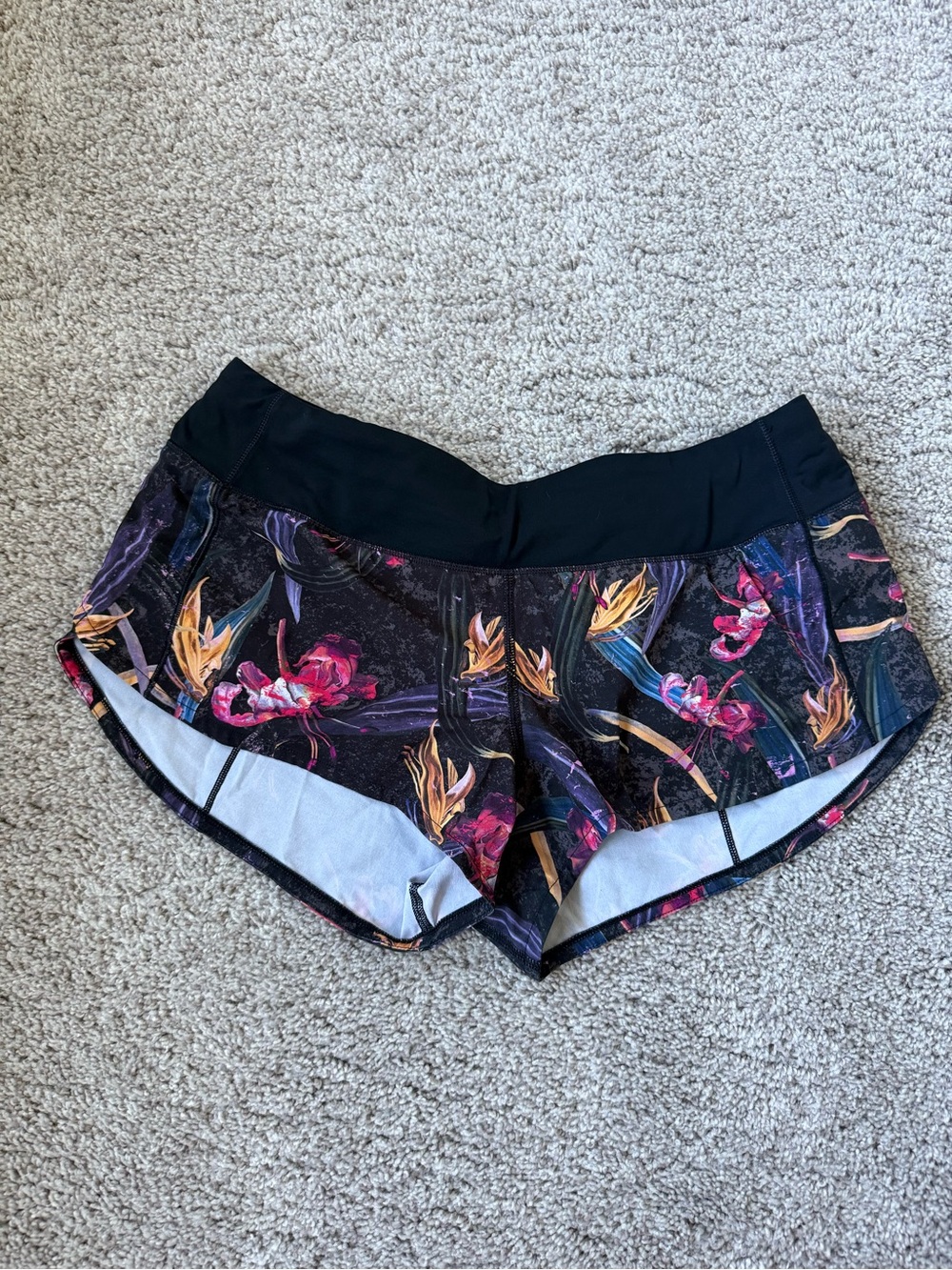 Lululemon Speed Up Short 2.5 inch Inseam
